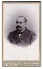 Photograph Karl Deiss, Waldshut, Bahnhofstraße 300, bourgeois gentleman with glasses