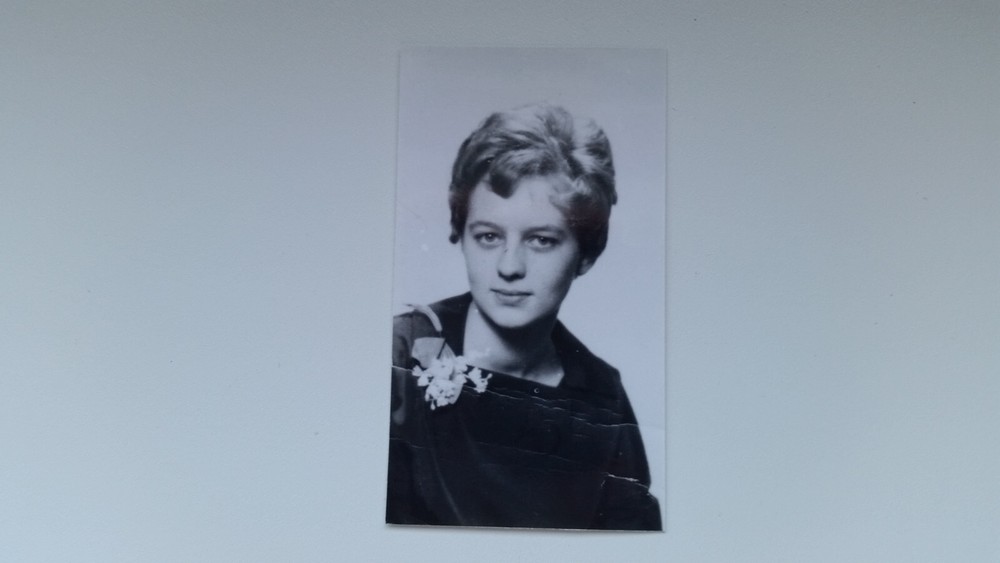 Photo 5R244 pretty girl lady circa 1960s approx 5x8cm