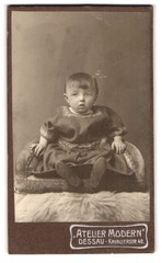 Photography studio modern, Dessau, Kavalierstrasse 40, portrait little girl