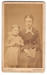 Photograph J. A. Braae, Svendborg, Gjeritsgade 25, Young Mother in Dark Dress