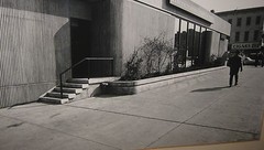 Vintage EZRA STOLLER SCHOOL MODERNIST Bank Architecture PHOTOGRAPH – Manny Hanny