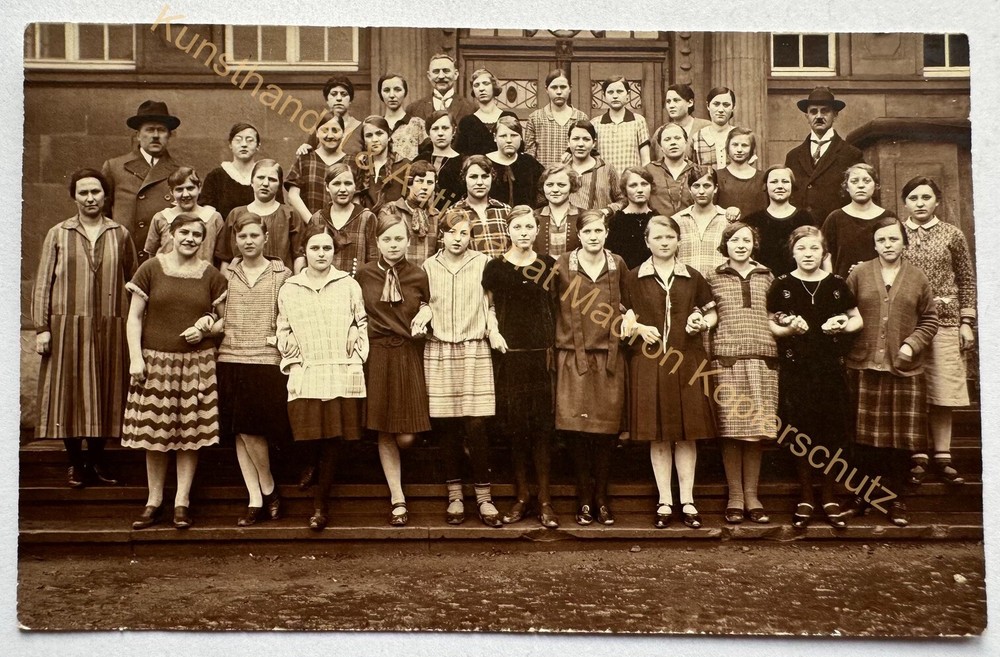 orig. Photo postcard photography child children around 1930 girls school class