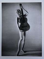 Nude with Guitar – 1950s Vintage Photography by Korda (16×12″)