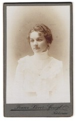Photograph Franz Xaver Spiegl, Schliersee, Goethestr. 42, pretty woman in white