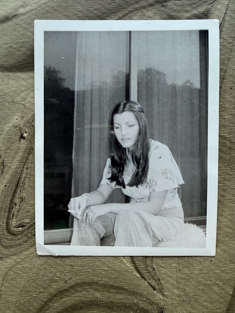 SMOKING TEEN PATTY 1978 Original Black and White Photo 3 1/2″ X 4 1/2″