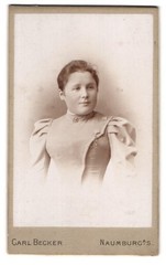 Photograph Carl Becker, Naumburg a. S., Buchholzstr. 49, portrait young lady in