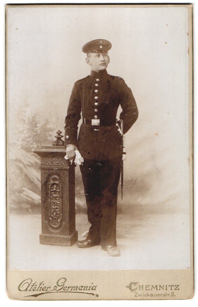 Photography studio GErmania, Chemnitz, Zwickauerstr. 2, Soldier in Unifrom with S