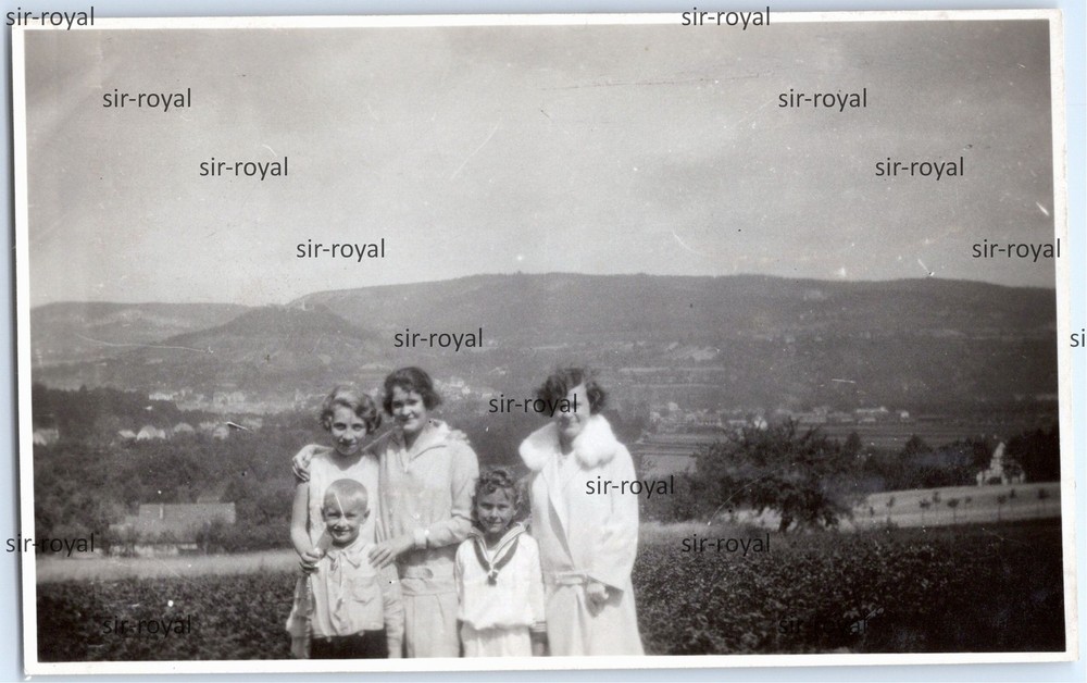 Bad Blankenburg 1929 – Family in Front of Landscape – 1920s – Photo 11x7cm