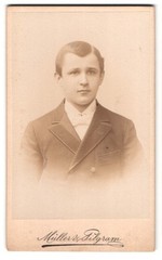Photograph Müller & Pilgram, Dresden, See-Str. 21, portrait of young boy in anz