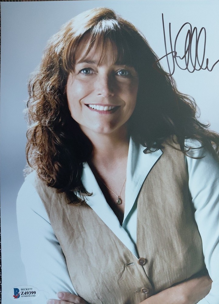 KAREN ALLEN Actress – Raiders of the Lost Ark. Signed 8×10 Autograph Beckett COA