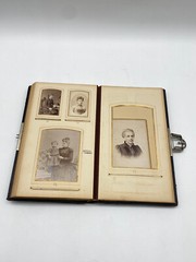 * ANTIQUE PHOTO ALBUM VICTORIAN PHOTOGRAPH ANTIQUE GOLD CUT 80 PHOTOS