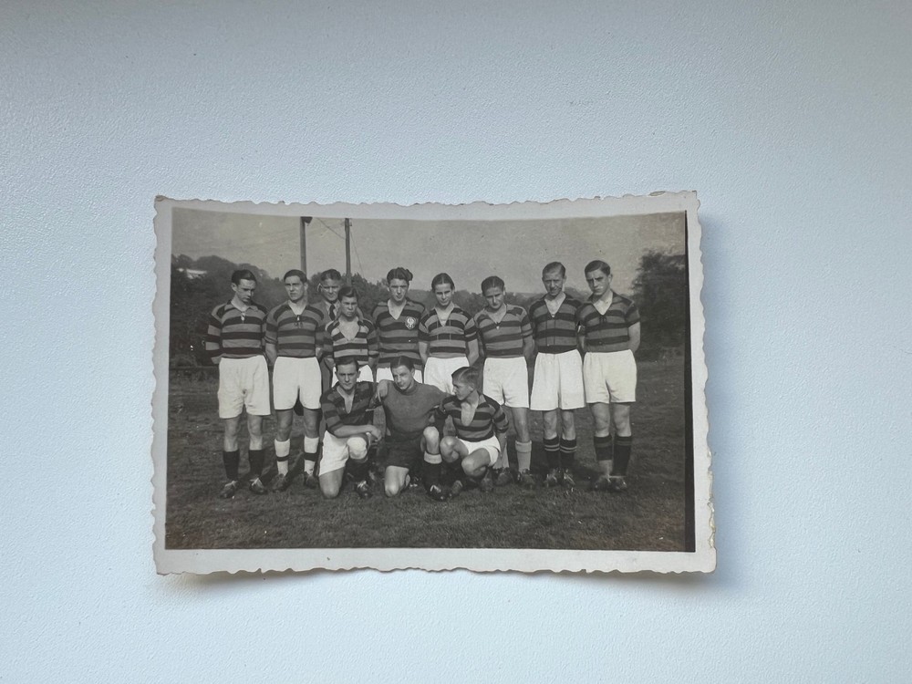 Photo F 1 football team photo Frankfurt 1937 6x9cm