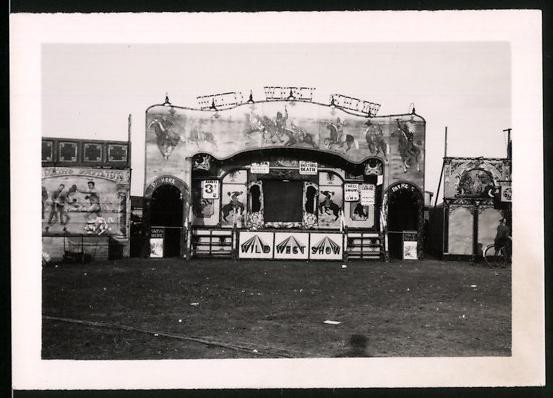 Photograph England Fair, Fairground Funfair, Festbude Wild West Show, Box
