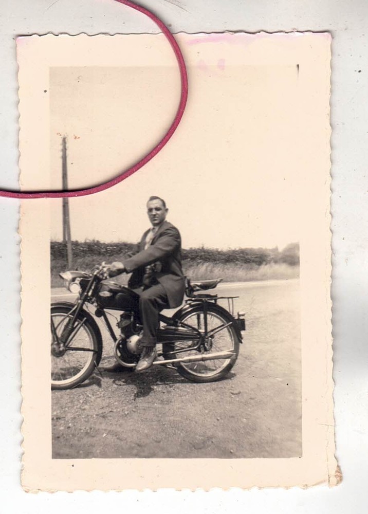 PHOTO PHOTO CAR AUTOMOBILES OLD MOTORCYCLE