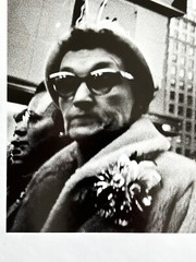 WILLIAM KLEIN «Christmas Shoppers» (1954; printed 1978) Silver Gelatin HC