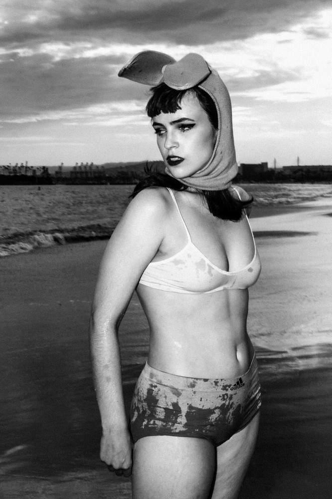 Art Model Maya 8×12″ Archival Lustre Black and White Print B+W