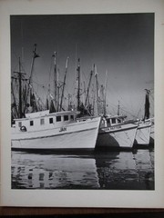 Vintage 1971 Lansing MI Artist Photo Print – Large 14×17 B/W – Wood Tuna Boats