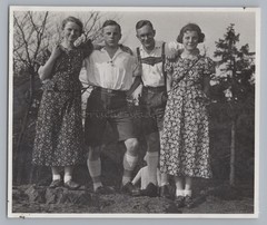 Portrait Men Women Costume Summer Dress – Vintage Photo 1930s