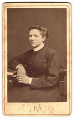 Photograph Karl Ågren, Upsala, Svartbäcksgatan No. 2, Portrait of a Lady at Tis