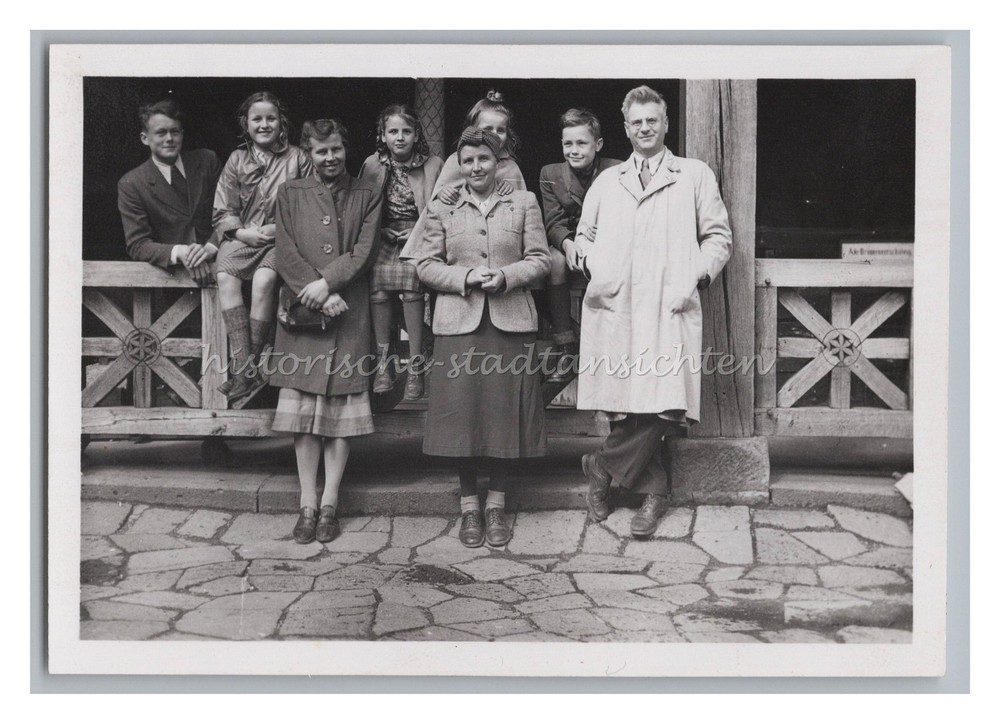 Family Posing – Fashion Casual Women Children Men – Vintage Photo 1930s