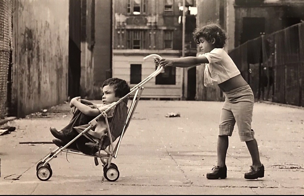 Martha Cooper “Street Play” Photograph – Urban/Street Art RARE