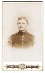 Photograph Eduard Heid, Rastatt, Kriegstraße 98, musician-soldier in uniform