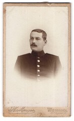Photograph H. Menges, Wiesbaden, Kirchgasse 7, soldier in uniform