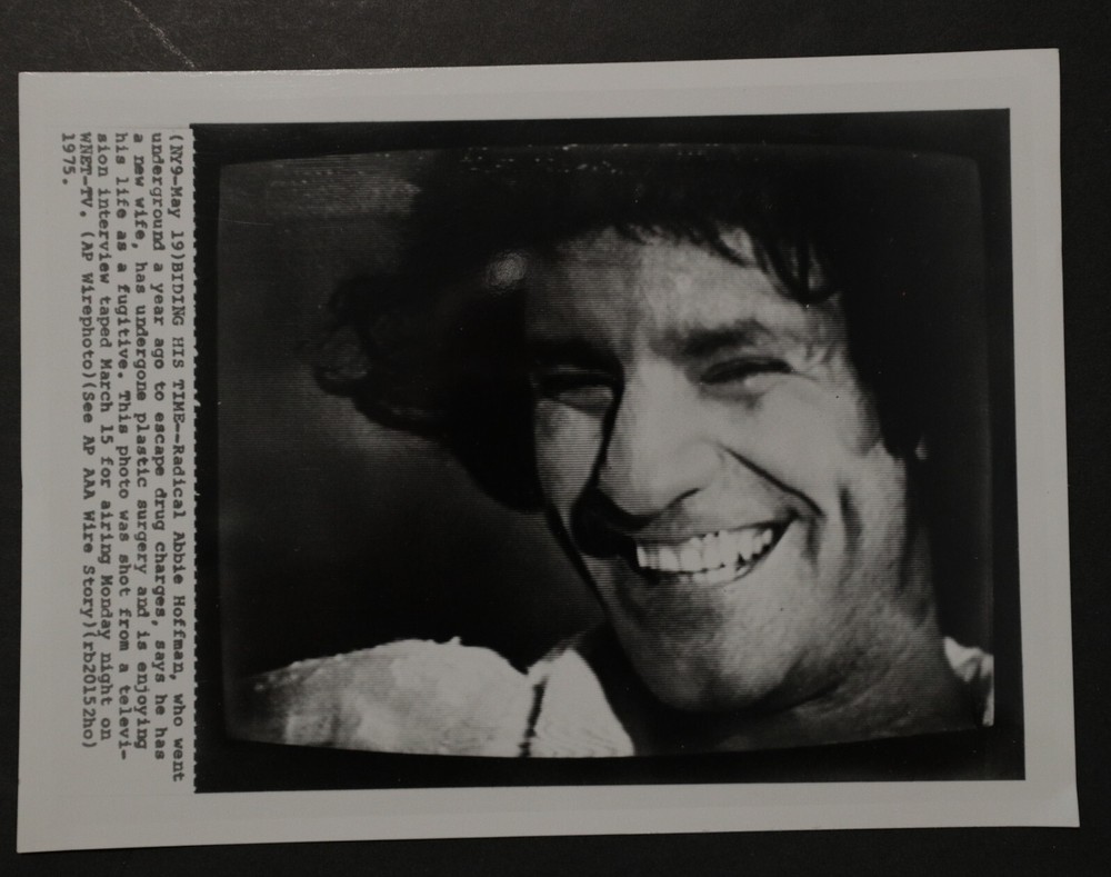 Radical Abbie Hoffman Press Photograph 7×9.5, b/w 1975