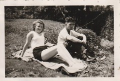 Vintage Photo Pretty Girl Snapshot 1930s Fashion-2