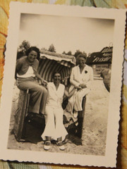 Photo 1935 beach woman girl women hairdresser 9.5×6.5cm beach chair vintage AL