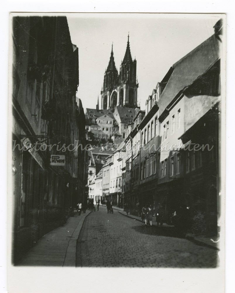 Meissen 1929 – Alley Building Fur Goods – Vintage Photo 1920s