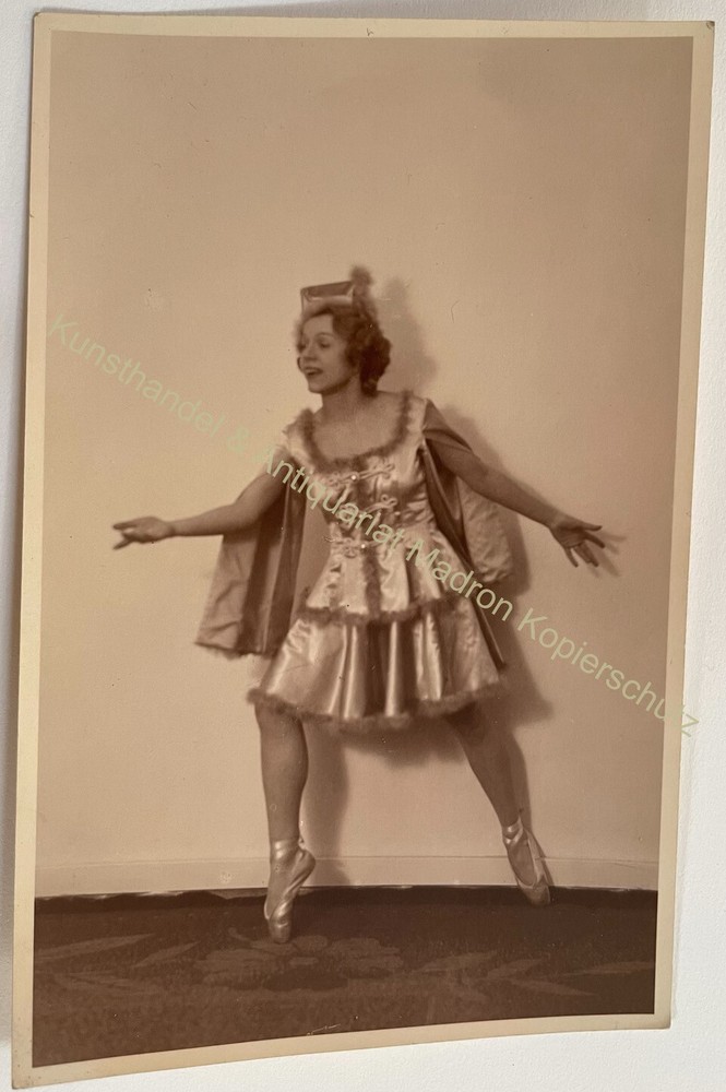 orig. Photo postcard dancer dance woman lady girl Neisse ballet theater around 1940