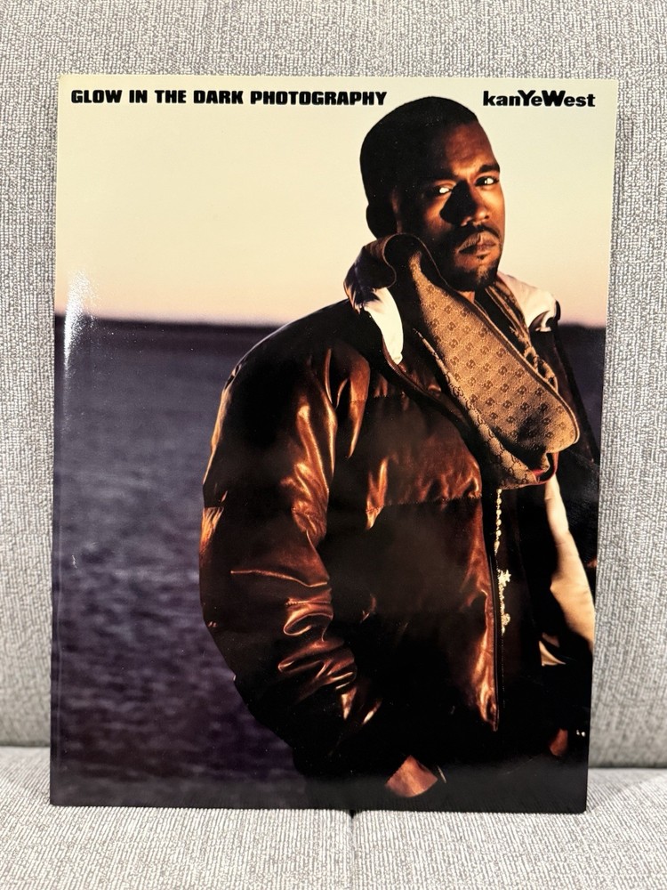 Kanye West GLOW IN THE DARK 9×12″ Photography Book Excellent RARE!