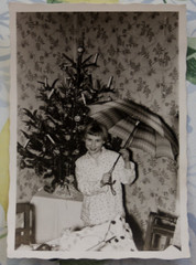 Photo 10x7cm woman girl girl Christmas Xmas Umbrella Christmas Tree Vintage BG