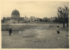 Photo Palestine Jerusalem Dome of the Rock Temple Mount Native Costume 1932 Israel