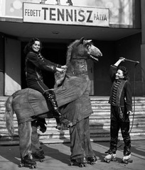 „Crazy Horse” on roller skates, world-famous circus production István ELEK and
