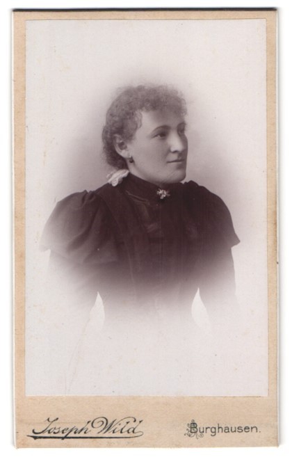 Photograph Joseph Wild, Burghausen, town square, portrait young lady in black