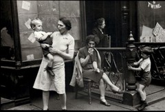 1940 1980s Original Helen Levitt New York City Street The Whole Family Art Photo