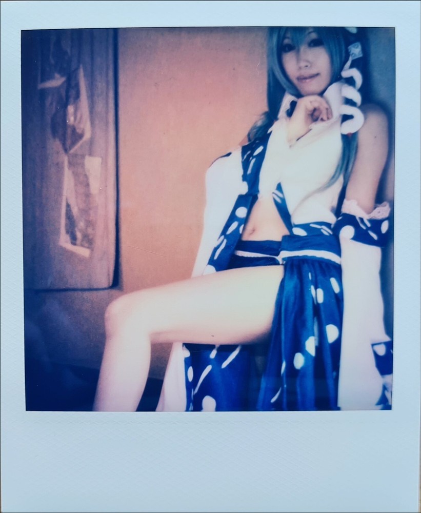NOBUYOSHI ARAKI *Cosplay*POLAROID ORIGINAL SIGNED & CERTIFIED BY ARTIST