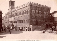 Fratelli Alinari Perugia Palazzo dei Priori Albumin Photo c. 1870 Italy