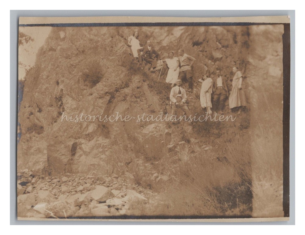 Nordrach in the Black Forest 1924 – Holiday Guests Posing in the Rock – Old Photo 1920s