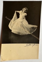 orig. Photo postcard girl woman fashion dress dancer dancing around 1925