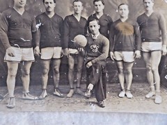 VINTAGE PHOTOGRAPH CALIFORNIA WIRE CLOTH COMPANY BASKETBALL TEAM EARLY 20TH CENT
