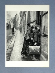 Curious Schoolchildren Photo Art Print Card Robert Doisneau Fotofolio 4.25”x6”