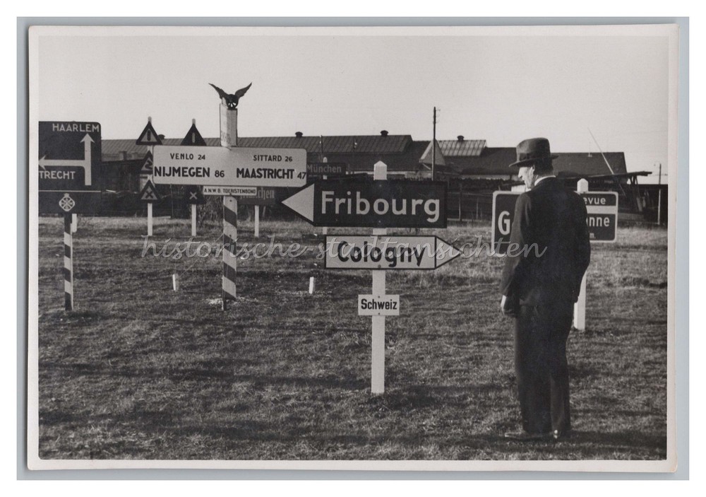 Schilderwald Munich Fribourg Cologny Maastricht Switzerland – vmtl. WW2 Photo