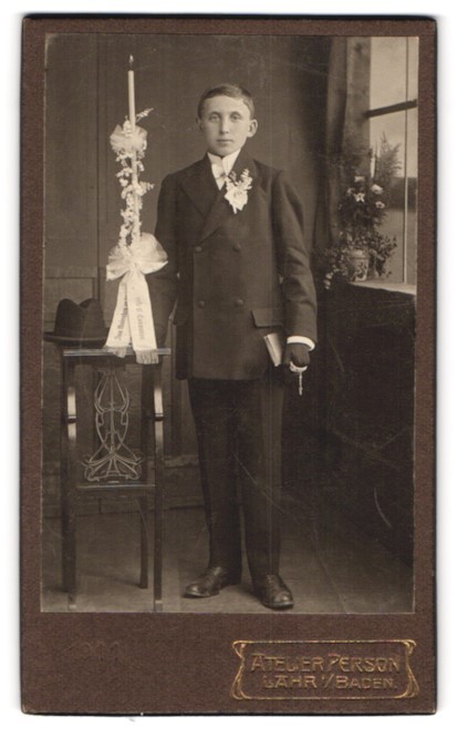 Photography studio person, Lahr i. Baden, Boy in the Sunday State with Bible un