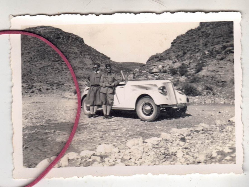 PHOTO PHOTO CAR AUTOMOBILES RENAULT CELTAQUATRE COACH WITH MILITARY