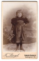 Photograph Fr. Bingel, Hamburg-Barmbeck, Hamburgerstr. 154, little girl with