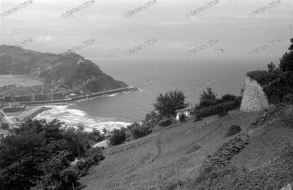 Donostia-San Sebastian-Gipuzkoa-country-people-architecture-spain-8