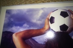 ANNIE LEIBOVITZ ‘Untitled’ 1986 Photograph World Cup Soccer / Futbol Mexico City